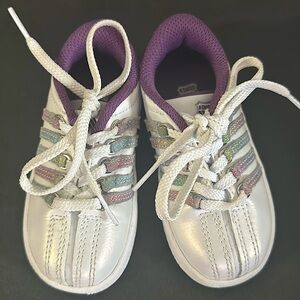 K-Swiss Classic VN - Size 5C